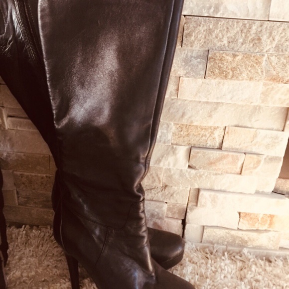 Boots - Picture 5 of 7